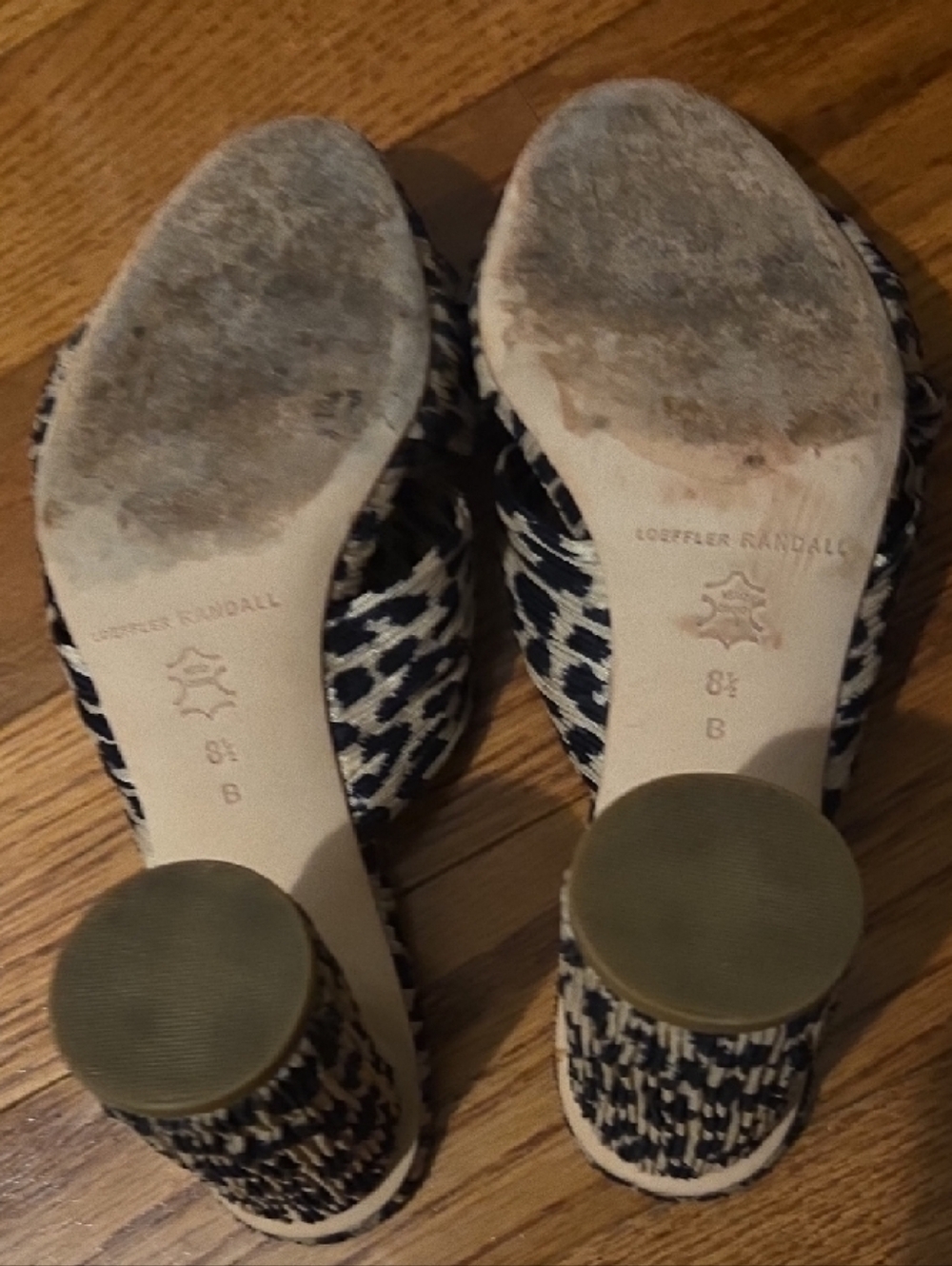 Loeffler Randall Black and Cream Knot-Front Leopard Mules Size 8 - Picture 2 of 3